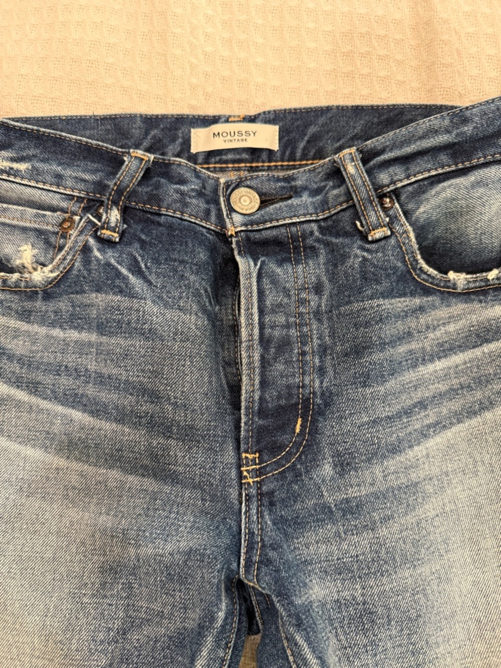 Moussy Distressed Light Blue Boyfriend Jeans